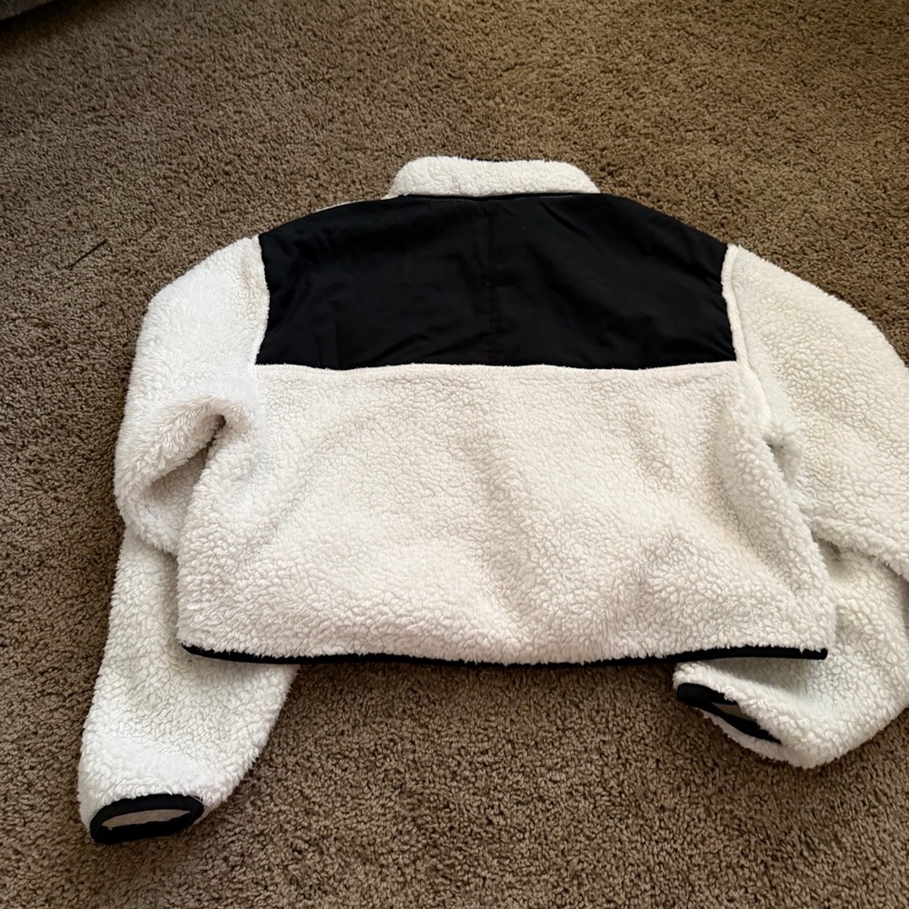 Nike White Sherpa Fleece Pullover - Picture 3 of 3